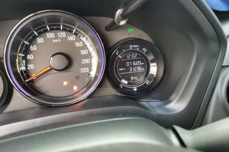 Used Honda XR-V 2021 220TURBO CVT Luxury Edition Odometer Close Up