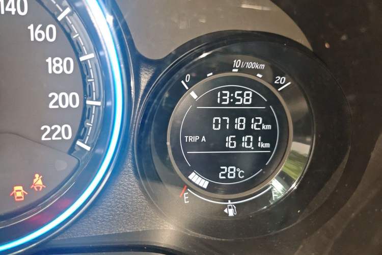 Used Honda XR-V 2021 1.5L CVT Comfort Version Odometer Close Up