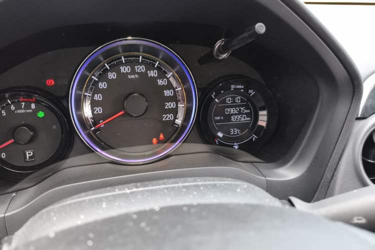 Used Honda XR-V 2021 1.5L CVT Comfort Version Odometer Close Up