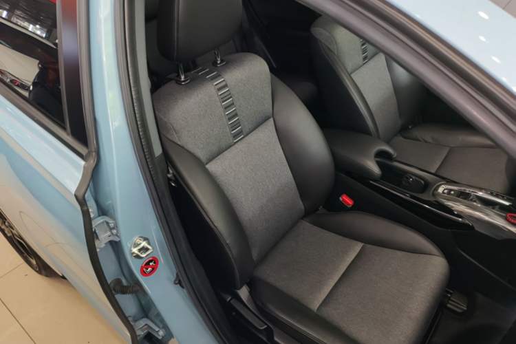 Used Honda XR-V 2021 220TURBO CVT Luxury Edition Right Front Seat