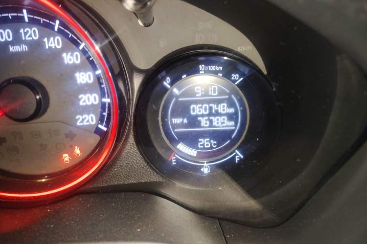 Used Honda XR-V 2021 1.5L CVT Comfort Version Odometer Close Up