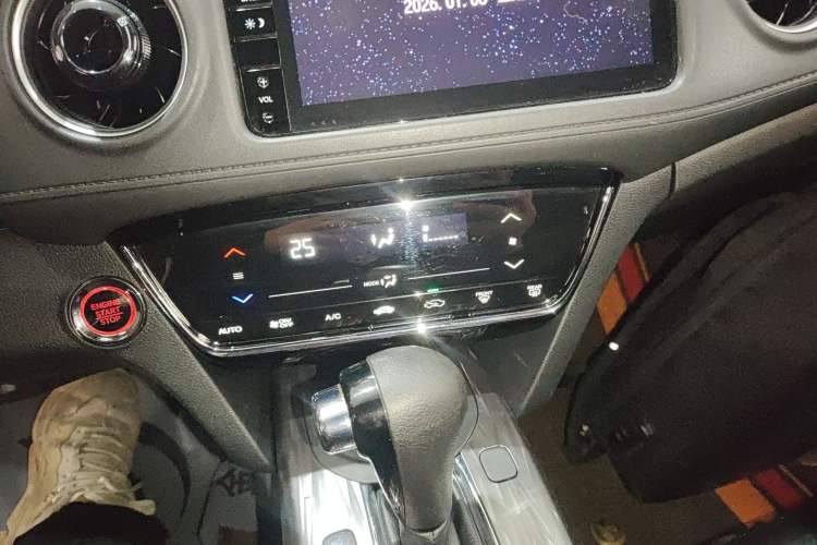 Used Honda XR-V 2021 220TURBO CVT Luxury Edition Audio And AC Panel