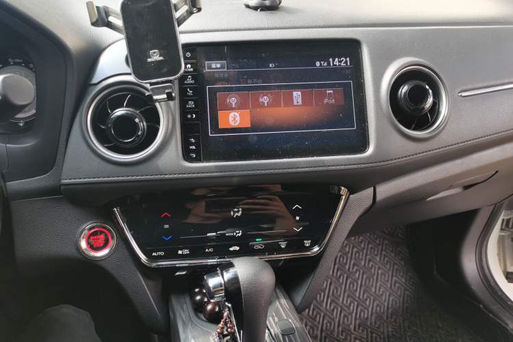 Used Honda XR-V 2021 220TURBO CVT Luxury Edition Audio And AC Panel