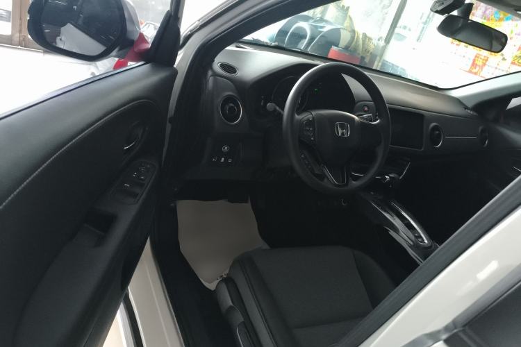 Used Honda XR-V 2021 220TURBO CVT Luxury Edition Driver Seat