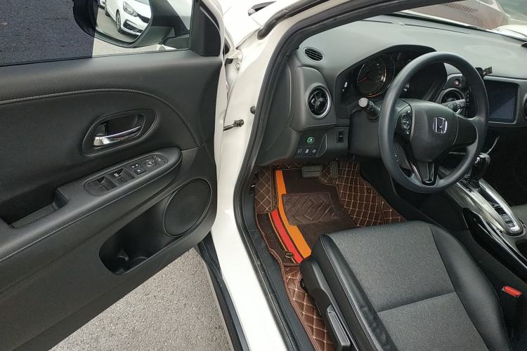 Used Honda XR-V 2021 220TURBO CVT Luxury Edition Driver Seat