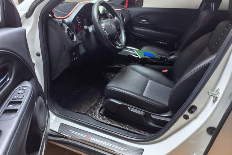 Used Honda XR-V 2021 220TURBO CVT Luxury Edition Driver Seat
