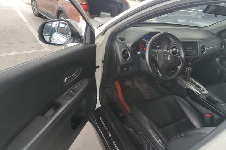 Used Honda XR-V 2021 1.5L CVT Classic Edition Driver Seat