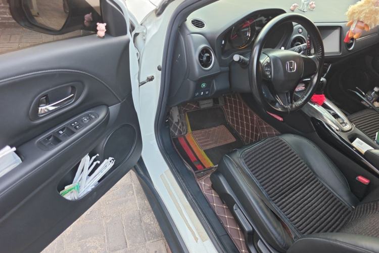 Used Honda XR-V 2021 220TURBO CVT Luxury Edition Driver Seat