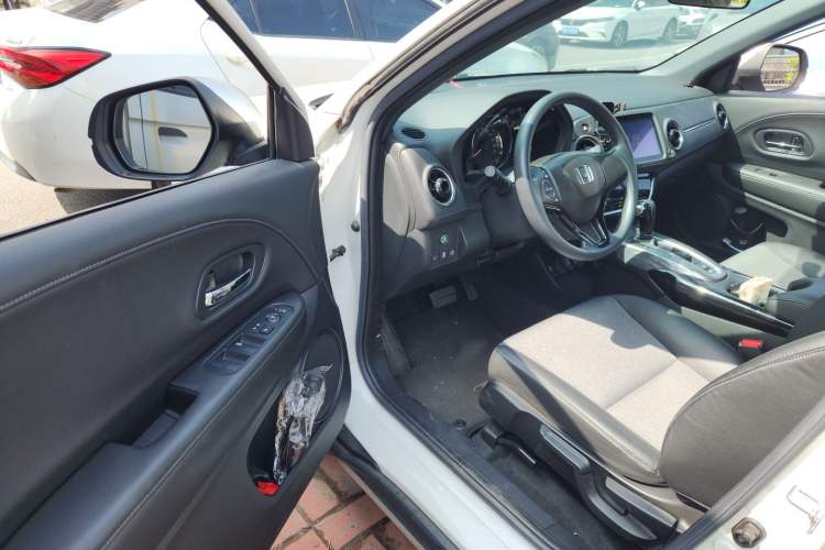 Used Honda XR-V 2021 220TURBO CVT Luxury Edition Driver Seat