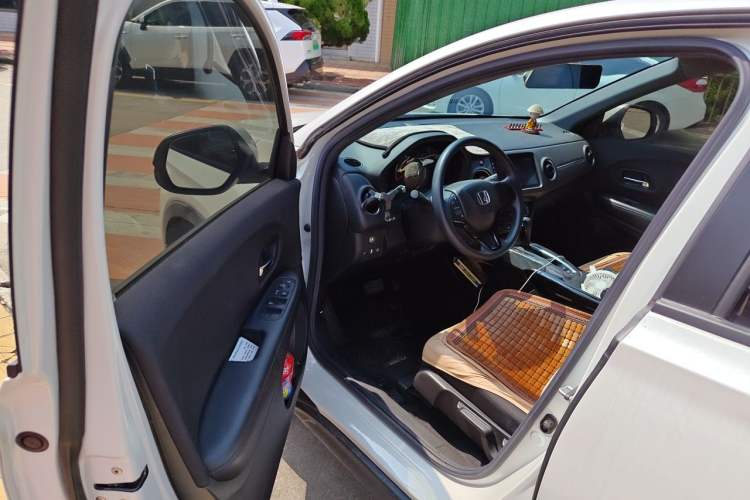 Used Honda XR-V 2021 1.5L CVT Classic Edition Driver Seat