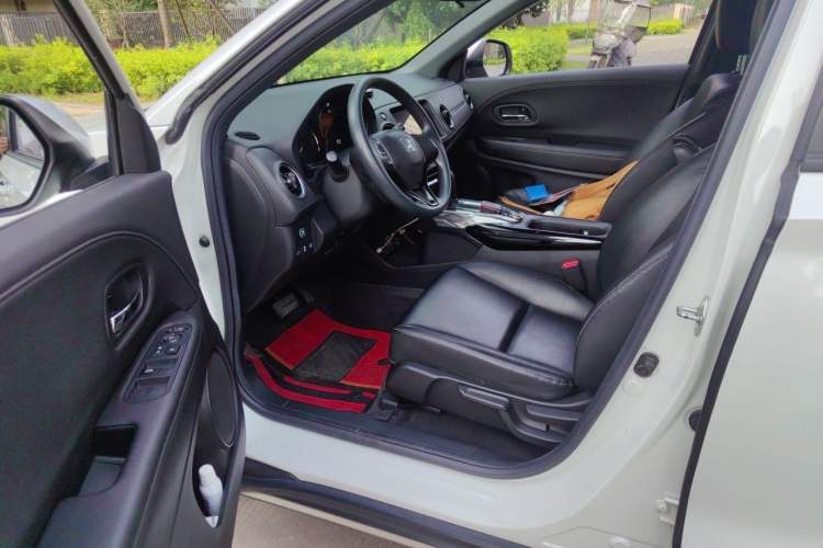 Used Honda XR-V 2021 220TURBO CVT Luxury Edition Driver Seat