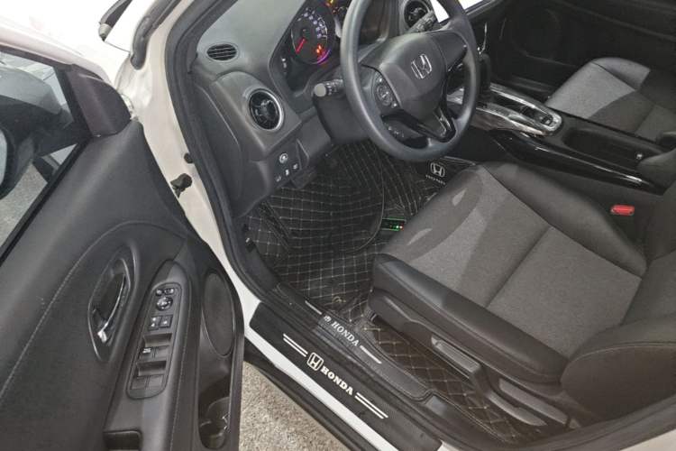 Used Honda XR-V 2021 220TURBO CVT Luxury Edition Driver Seat