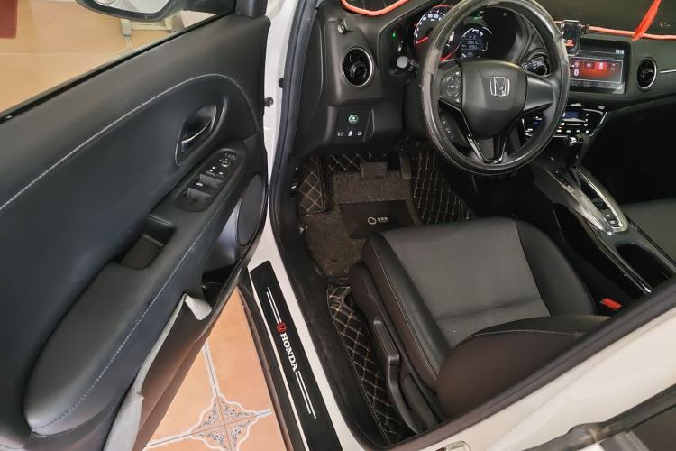 Used Honda XR-V 2021 220TURBO CVT Luxury Edition Driver Seat