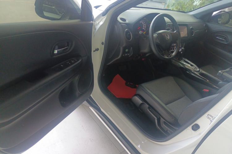 Used Honda XR-V 2021 220TURBO CVT Luxury Edition Driver Seat