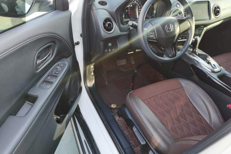 Used Honda XR-V 2021 220TURBO CVT Luxury Edition Driver Seat