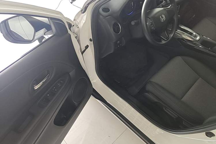 Used Honda XR-V 2021 220TURBO CVT Luxury Edition Driver Seat