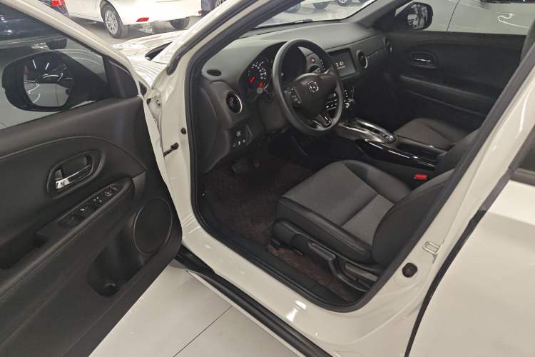 Used Honda XR-V 2021 220TURBO CVT Luxury Edition Driver Seat