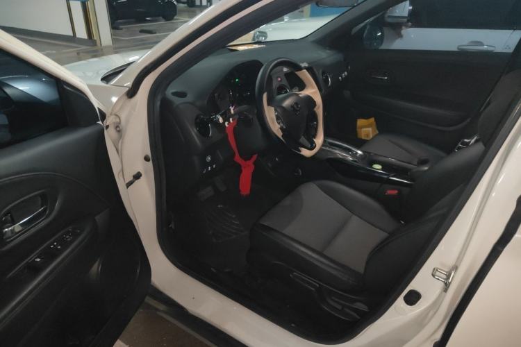 Used Honda XR-V 2021 220TURBO CVT Luxury Edition Driver Seat