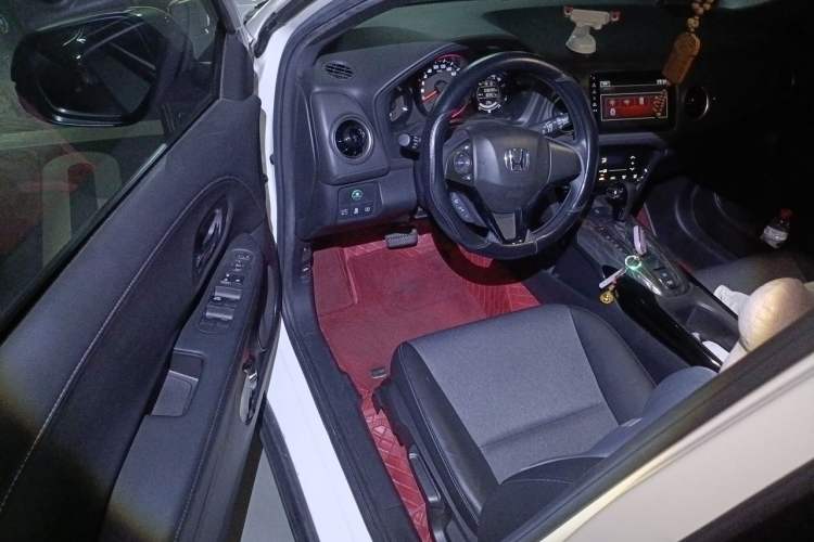 Used Honda XR-V 2021 220TURBO CVT Luxury Edition Driver Seat