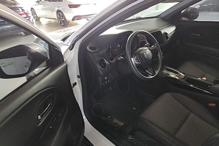 Used Honda XR-V 2021 220TURBO CVT Luxury Edition Driver Seat
