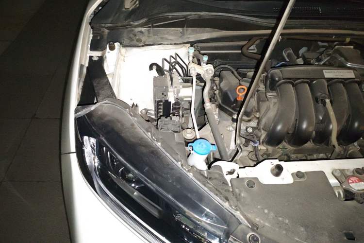 Used Honda XR-V 2021 1.5L CVT Comfort Version Engine Bay Right