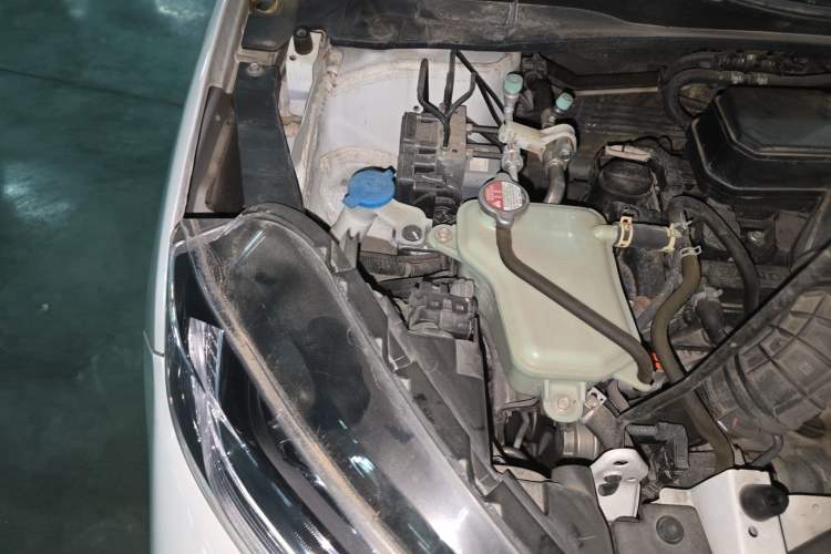 Used Honda XR-V 2021 220TURBO CVT Comfort Version Engine Bay Right