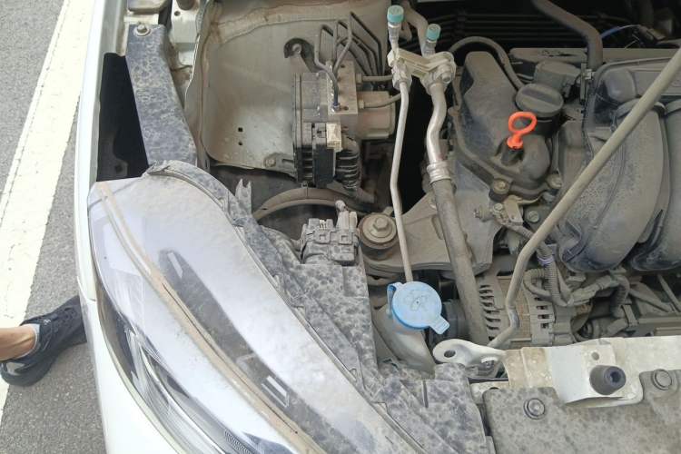 Used Honda XR-V 2021 1.5L CVT Classic Edition Engine Bay Right
