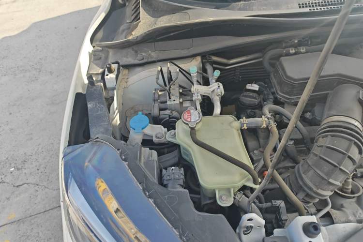 Used Honda XR-V 2021 220TURBO CVT Luxury Edition Engine Bay Right