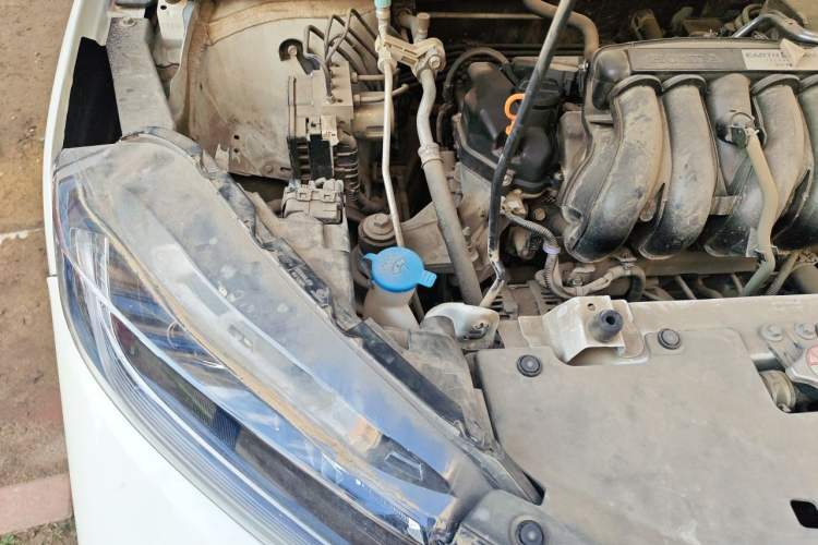 Used Honda XR-V 2021 1.5L CVT Comfort Version Engine Bay Right