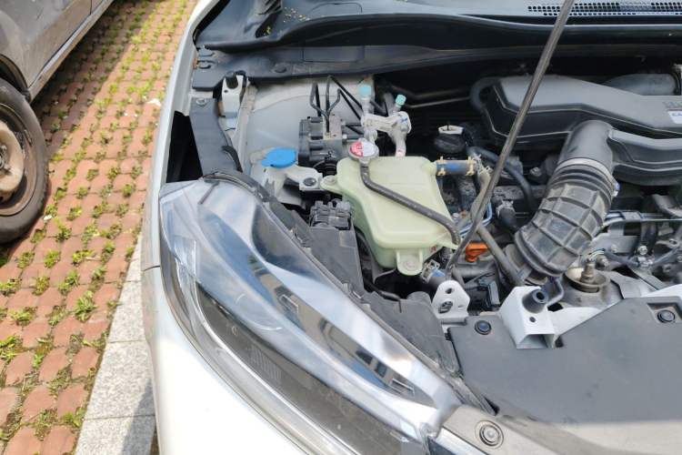 Used Honda XR-V 2021 220TURBO CVT Comfort Version Engine Bay Right