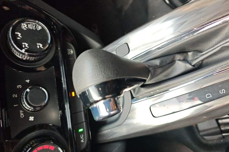 Used Honda XR-V 2021 1.5L CVT Comfort Version Gear Lever