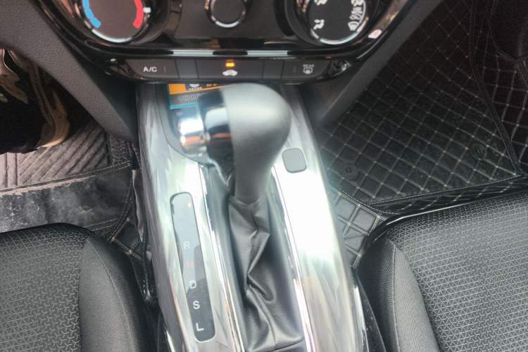 Used Honda XR-V 2021 1.5L CVT Classic Edition Gear Lever