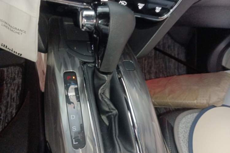 Used Honda XR-V 2021 220TURBO CVT Luxury Edition Gear Lever