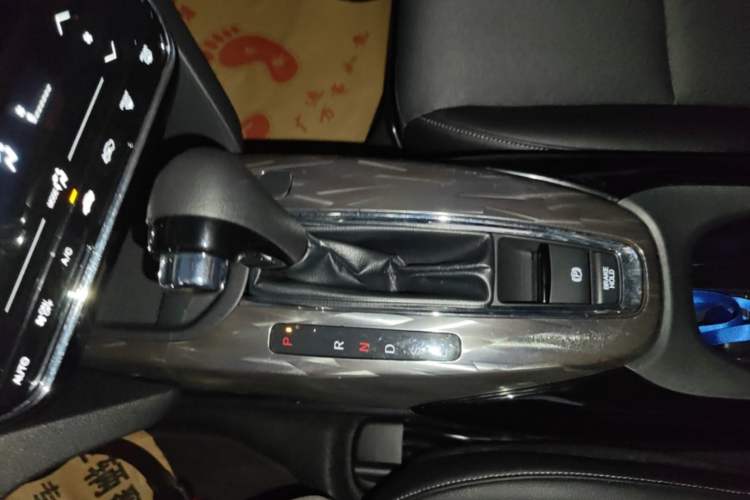 Used Honda XR-V 2021 220TURBO CVT Luxury Edition Gear Lever