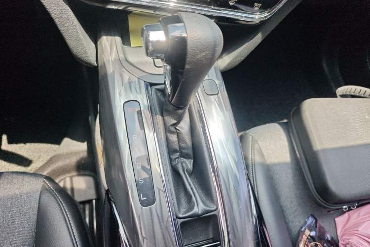 Used Honda XR-V 2021 220TURBO CVT Luxury Edition Gear Lever
