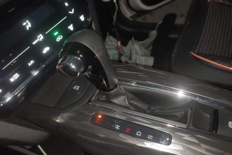 Used Honda XR-V 2021 220TURBO CVT Luxury Edition Gear Lever