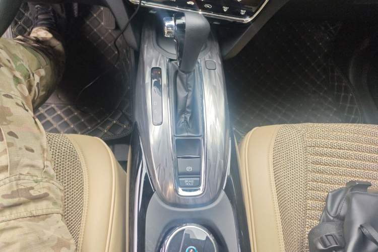 Used Honda XR-V 2021 220TURBO CVT Luxury Edition Gear Lever