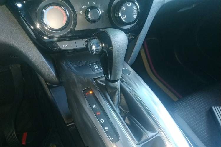 Used Honda XR-V 2021 1.5L CVT Classic Edition Gear Lever