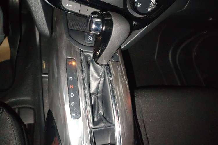 Used Honda XR-V 2021 1.5L CVT Classic Edition Gear Lever