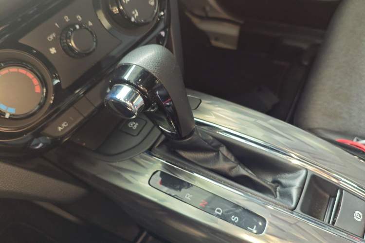 Used Honda XR-V 2021 1.5L CVT Comfort Version Gear Lever