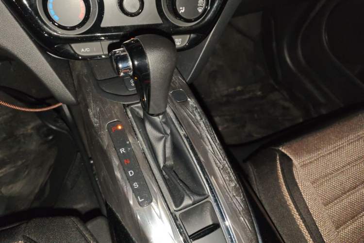 Used Honda XR-V 2021 1.5L CVT Classic Edition Gear Lever