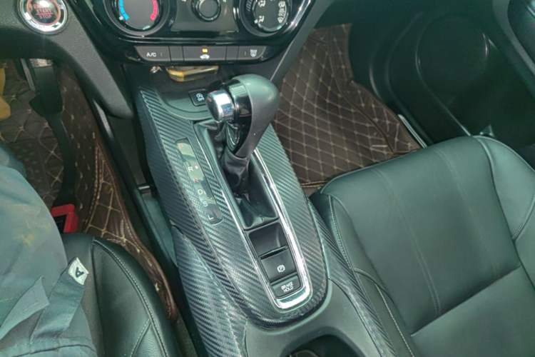 Used Honda XR-V 2021 1.5L CVT Luxury Edition Gear Lever