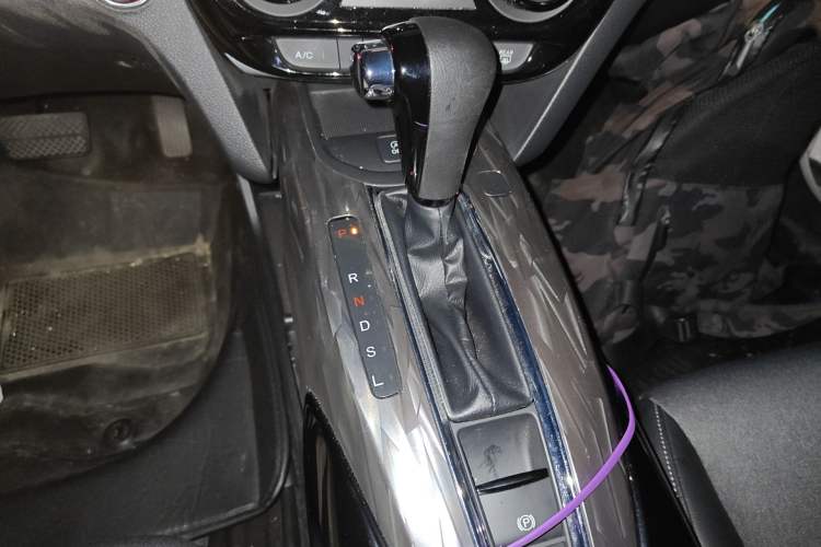 Used Honda XR-V 2021 1.5L CVT Comfort Version Gear Lever