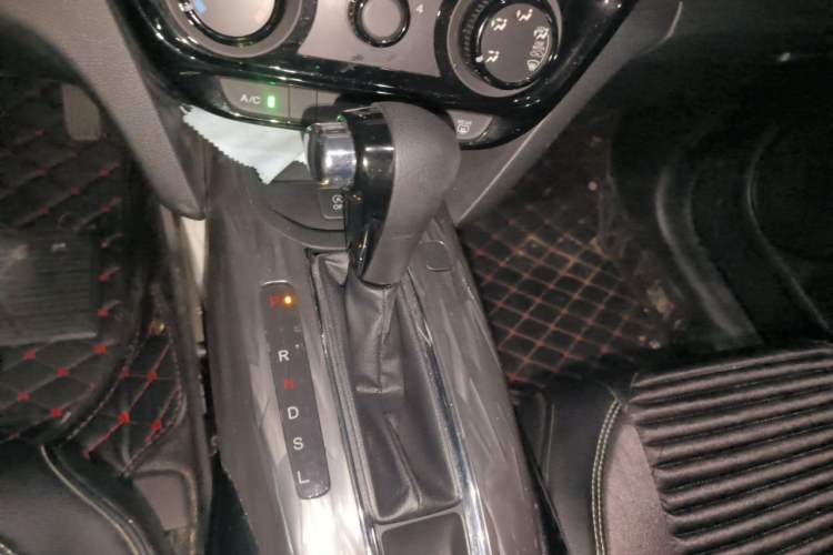 Used Honda XR-V 2021 1.5L CVT Comfort Version Gear Lever