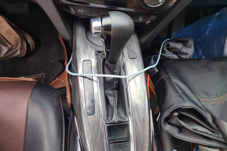 Used Honda XR-V 2021 1.5L CVT Classic Edition Gear Lever