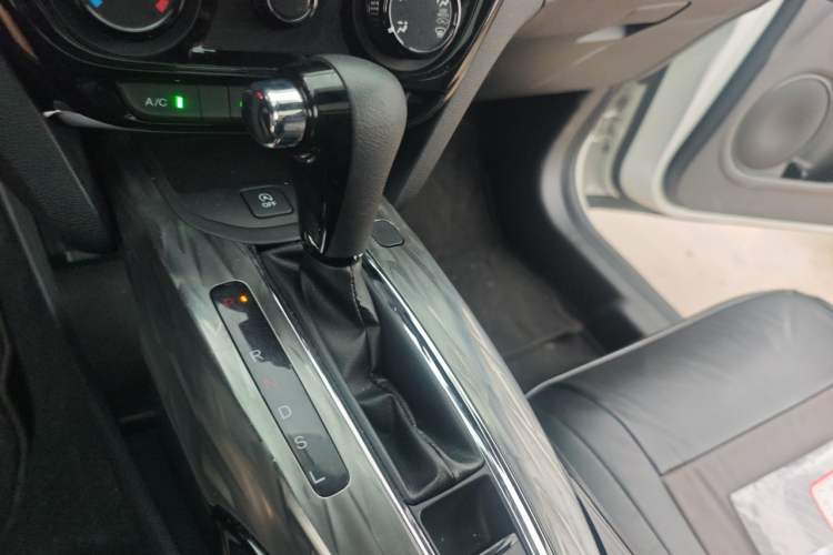 Used Honda XR-V 2021 1.5L CVT Comfort Version Gear Lever
