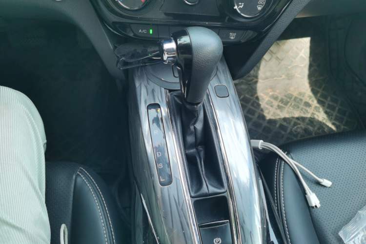 Used Honda XR-V 2021 1.5L CVT Classic Edition Gear Lever