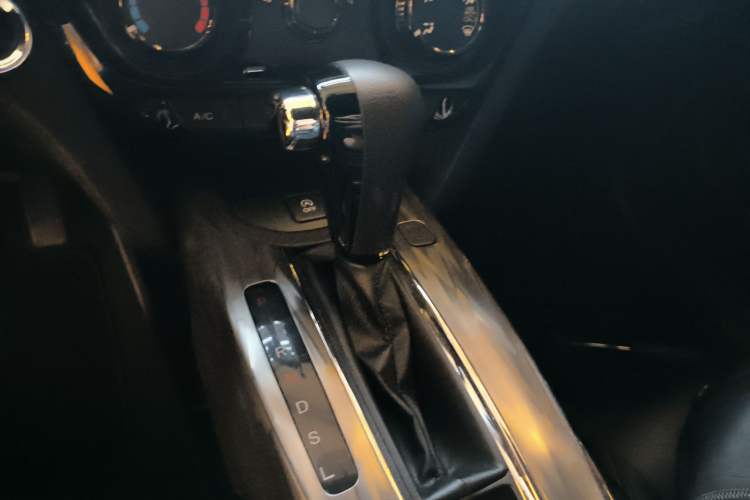 Used Honda XR-V 2021 1.5L CVT Comfort Version Gear Lever