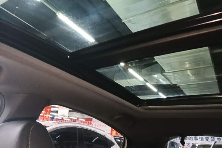 Used Honda XR-V 2021 1.5L CVT Comfort Version Headliner