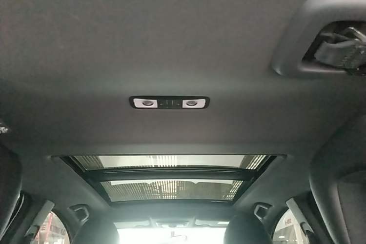 Used Honda XR-V 2021 1.5L CVT Comfort Version Headliner